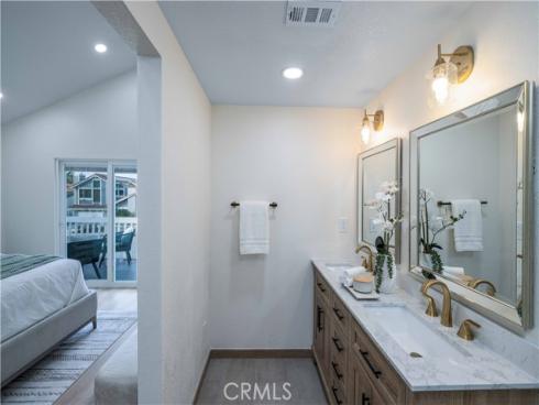 921 Dahlia Avenue, Costa Mesa, CA