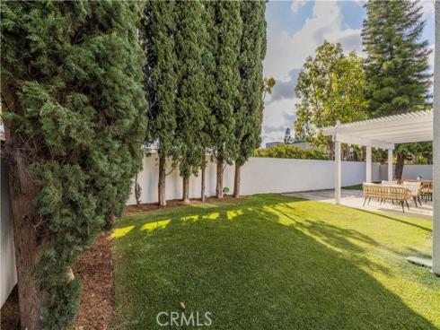 921 Dahlia Avenue, Costa Mesa, CA