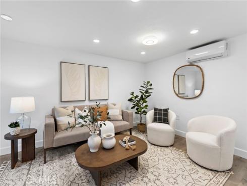 3005 Club House Circle , Costa Mesa, CA