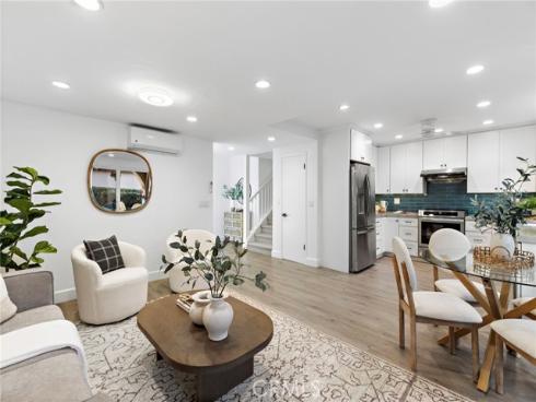 3005 Club House Circle , Costa Mesa, CA