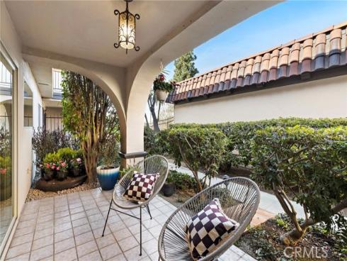 3005 Club House Circle , Costa Mesa, CA