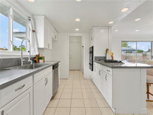 2520 Columbia Drive, Costa Mesa, CA