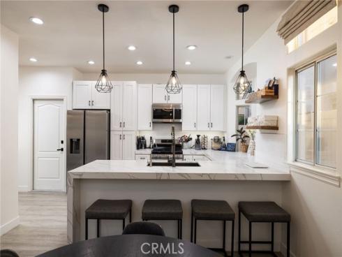 2295 La Playa Drive , Costa Mesa, CA