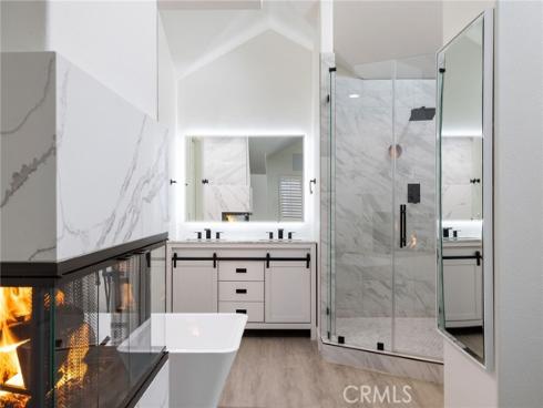 2295 La Playa Drive , Costa Mesa, CA