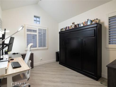 2295 La Playa Drive , Costa Mesa, CA