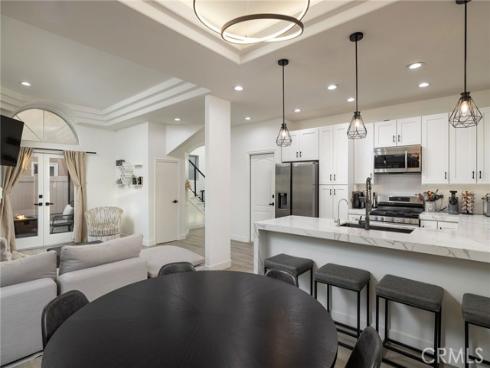 2295 La Playa Drive , Costa Mesa, CA