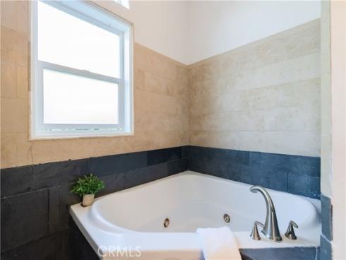 1984 Orange Avenue, Costa Mesa, CA