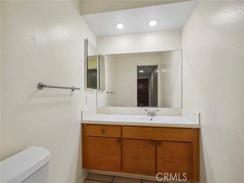 617 Brookview 53 Way, Costa Mesa, CA