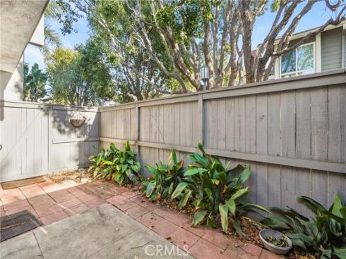 617 Brookview 53 Way, Costa Mesa, CA