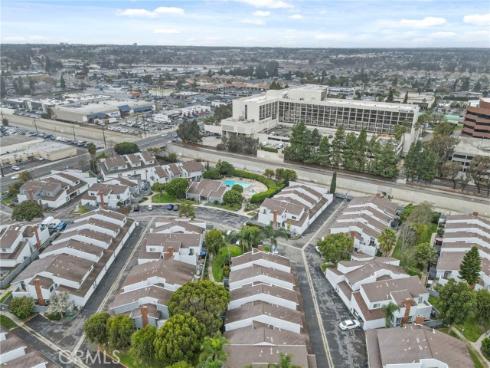 617 Brookview 53 Way, Costa Mesa, CA