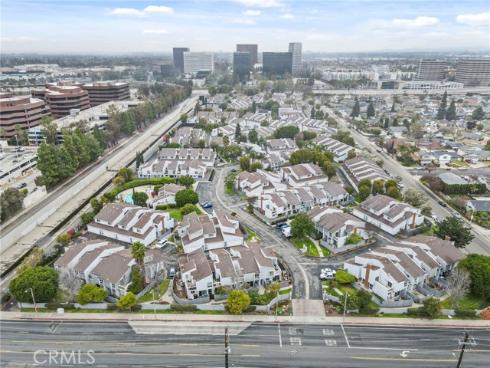 617 Brookview 53 Way, Costa Mesa, CA