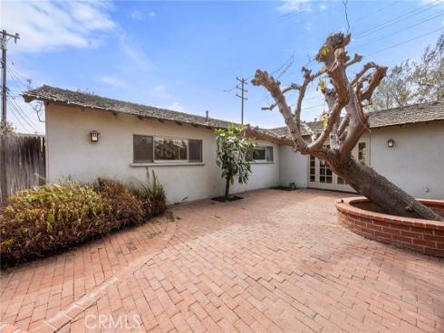490 E 16th Street, Costa Mesa, CA
