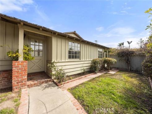 490 E 16th Street, Costa Mesa, CA