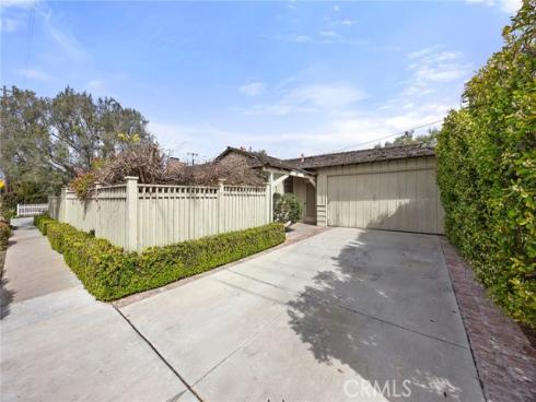 490 E 16th Street, Costa Mesa, CA