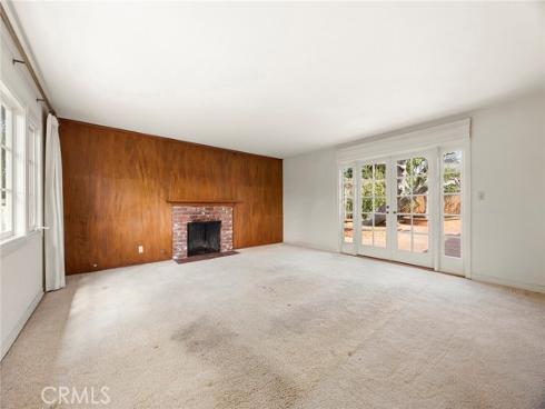 490 E 16th Street, Costa Mesa, CA