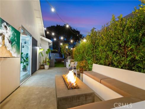 223 Robinhood Place, Costa Mesa, CA