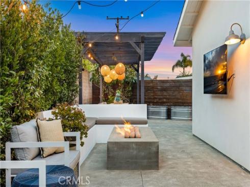 223  Robinhood   Place, Costa Mesa, CA