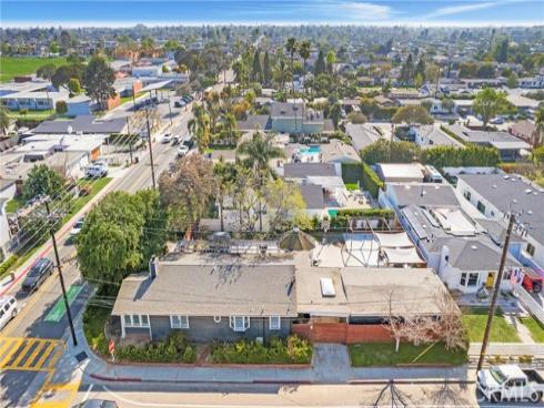 2197 Santa Ana , Costa Mesa, CA