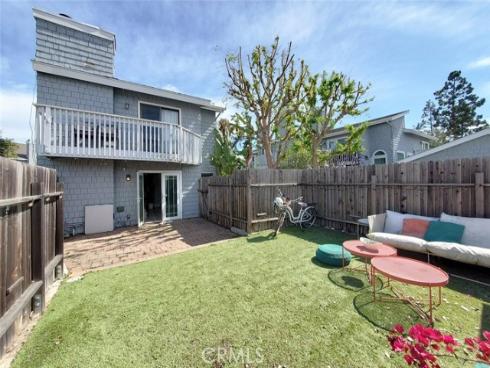 2512  Santa Ana  9  Avenue, Costa Mesa, CA