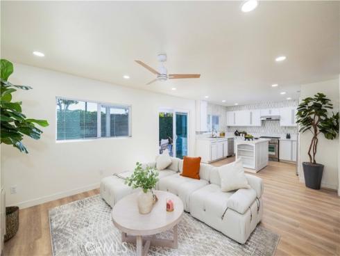 921  Dahlia   Avenue, Costa Mesa, CA