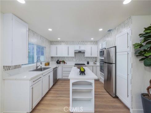 921  Dahlia   Avenue, Costa Mesa, CA