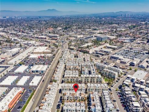 1680 Grand View , Costa Mesa, CA