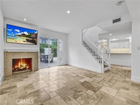334 Tours Lane, Costa Mesa, CA