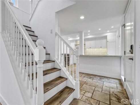 334 Tours Lane, Costa Mesa, CA