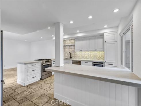 334 Tours Lane, Costa Mesa, CA