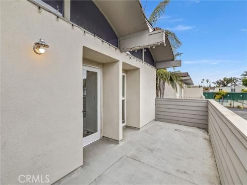 334 Tours Lane, Costa Mesa, CA