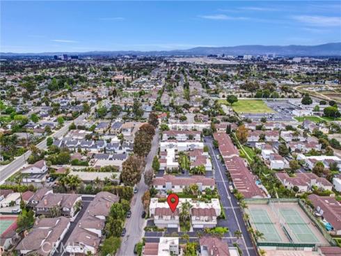 334 Tours Lane, Costa Mesa, CA