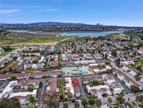 334 Tours Lane, Costa Mesa, CA