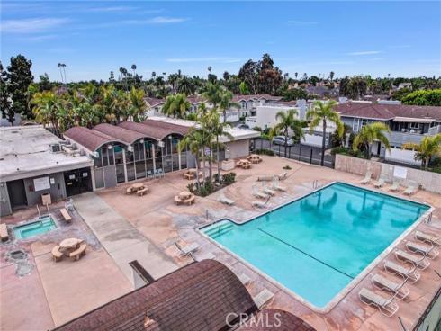 334  Tours   Lane, Costa Mesa, CA
