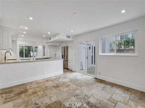 334 Tours Lane, Costa Mesa, CA