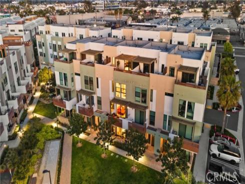 1651 Topanga , Costa Mesa, CA