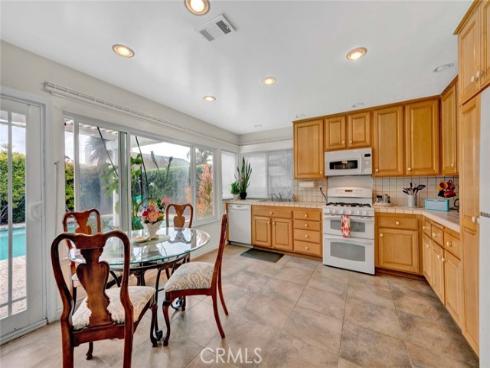 937 Carnation Avenue, Costa Mesa, CA