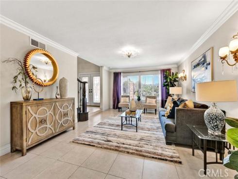 1033 Damascus Circle, Costa Mesa, CA