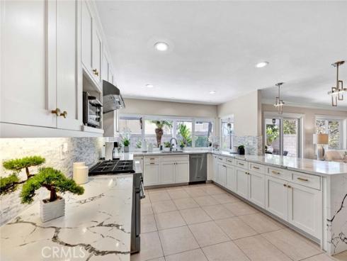 1033 Damascus Circle, Costa Mesa, CA
