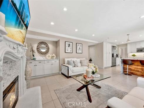 1033 Damascus Circle, Costa Mesa, CA