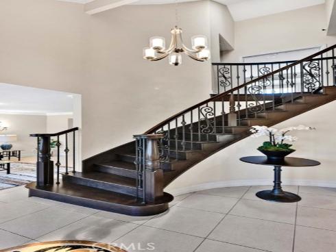 1033 Damascus Circle, Costa Mesa, CA