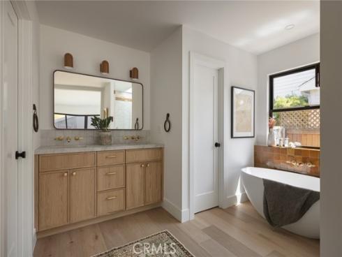 459 E 18th Street, Costa Mesa, CA