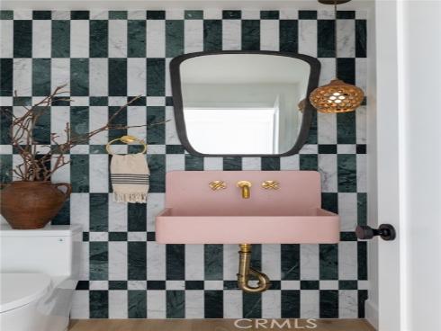 459 E 18th Street, Costa Mesa, CA