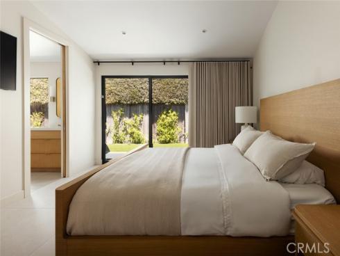 286 Cecil Place, Costa Mesa, CA