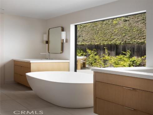 286 Cecil Place, Costa Mesa, CA