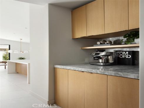 286  Cecil   Place, Costa Mesa, CA