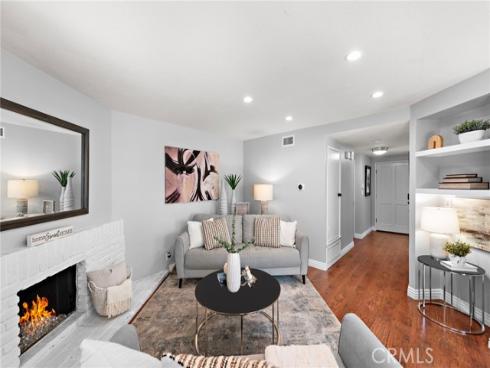 2554 Elden B101 Avenue, Costa Mesa, CA