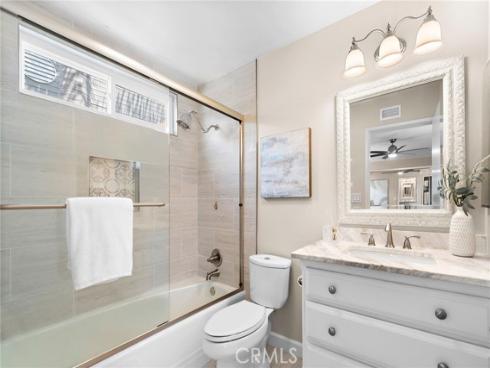 2554 Elden B101 Avenue, Costa Mesa, CA