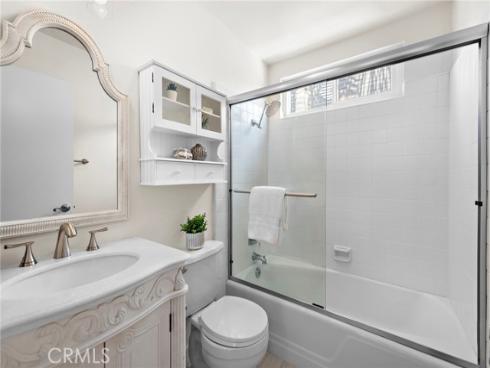 2554 Elden B101 Avenue, Costa Mesa, CA