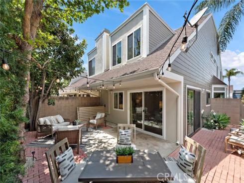 2554 Elden B101 Avenue, Costa Mesa, CA