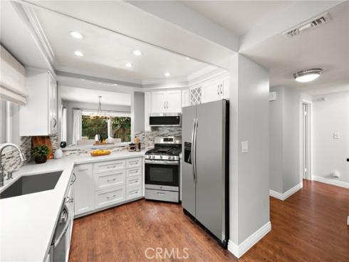 2554 Elden B101 Avenue, Costa Mesa, CA